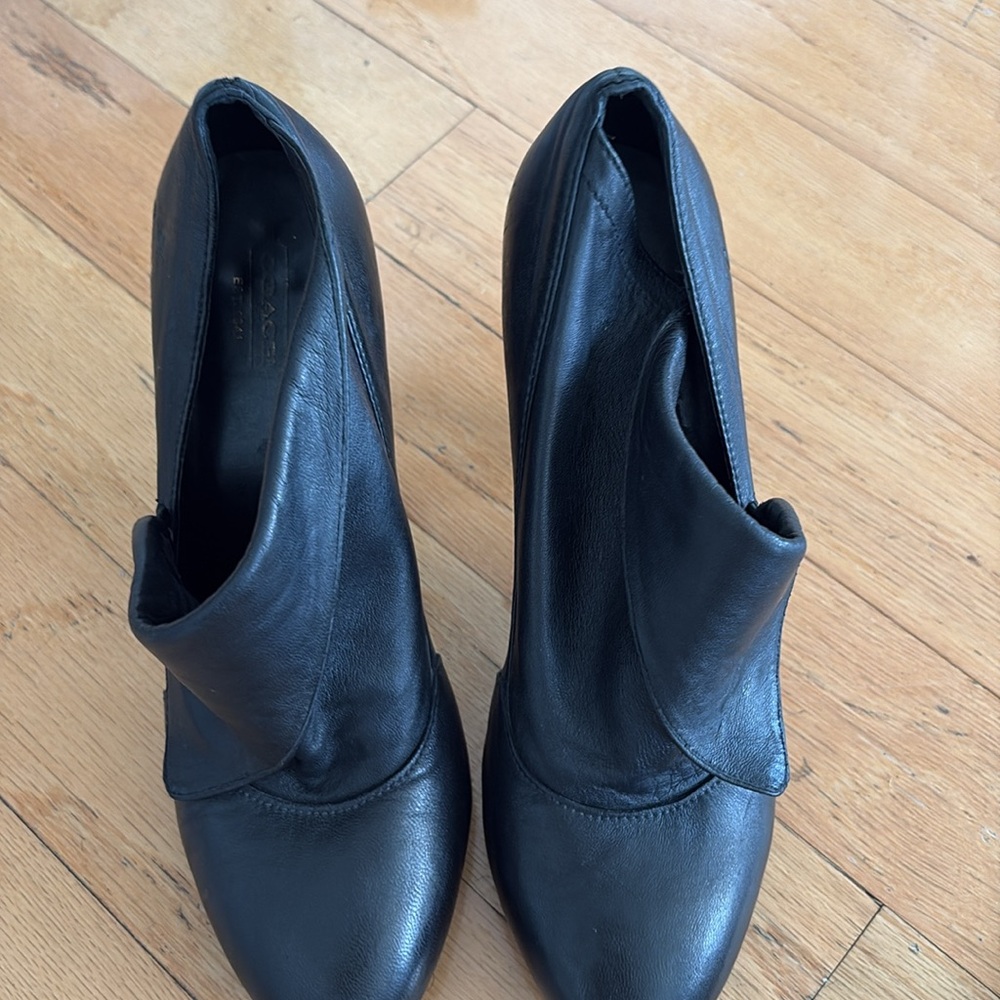 Coach Leather Alexandria Heels - Picture 4 of 6